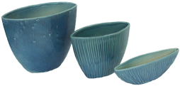 bols en terracotta coloré bleus